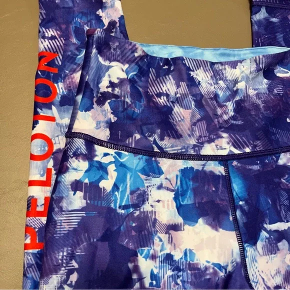 Peloton With Blue Moves High Waist Leggings Size Small NWT - Picture 3 of 11